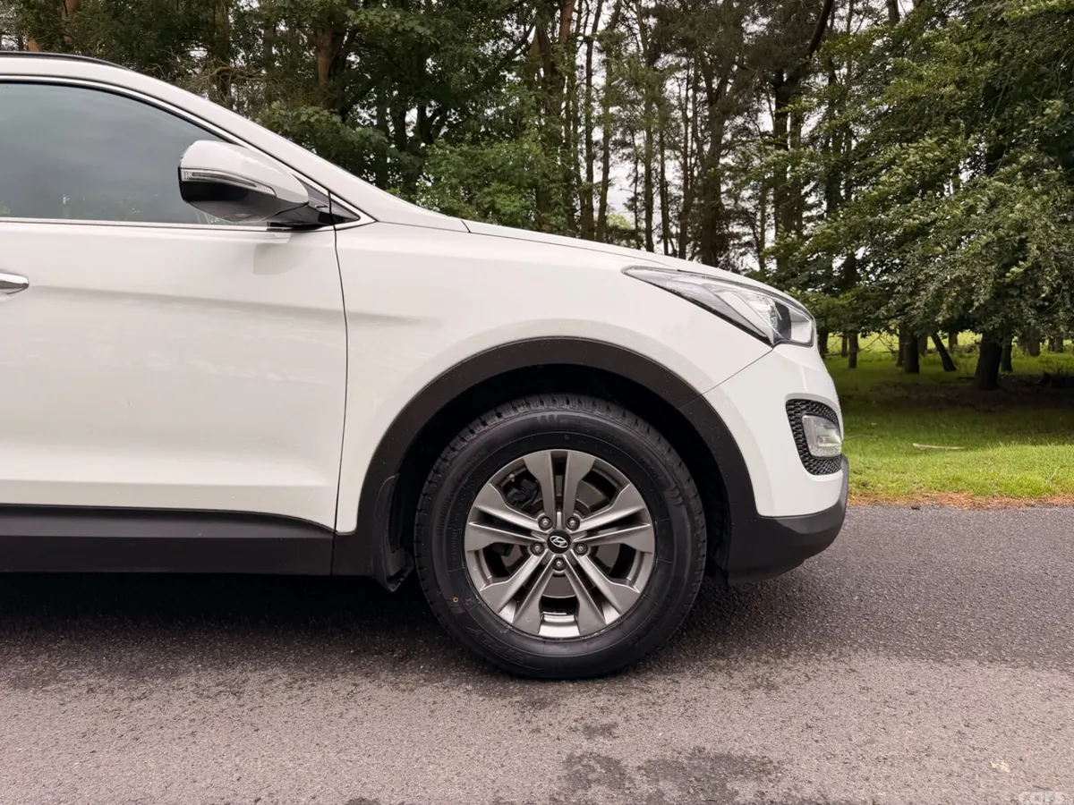 Hyundai Santa Fe SUV, Diesel, 2015, White