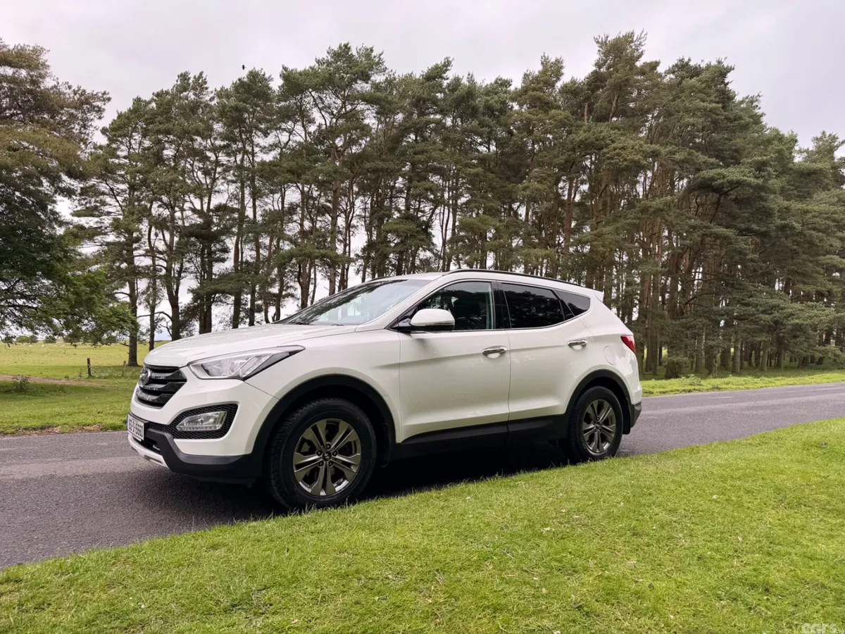 Hyundai Santa Fe SUV, Diesel, 2015, White