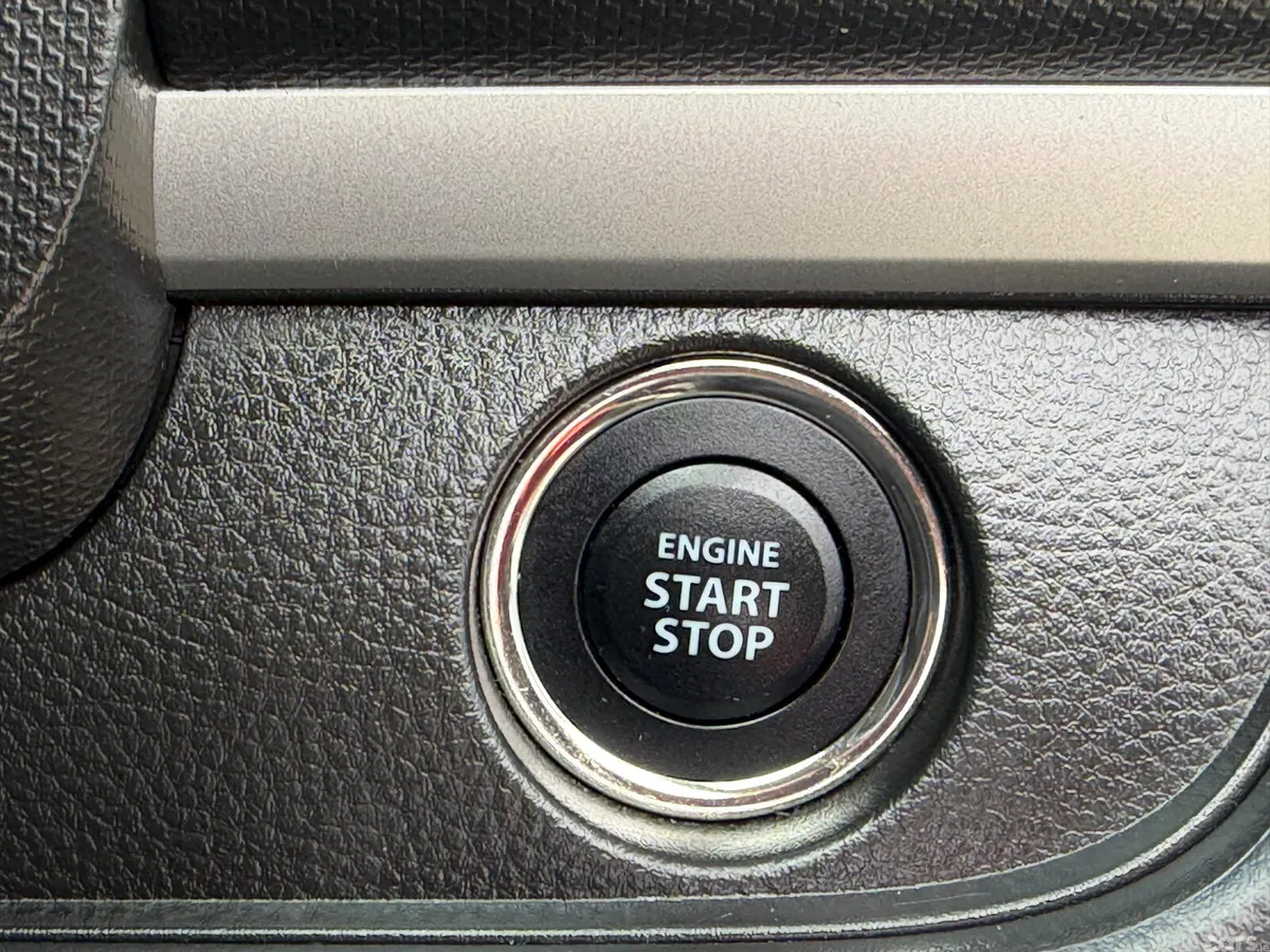 Suzuki Swift Hatchback, Petrol, 2014, Black
