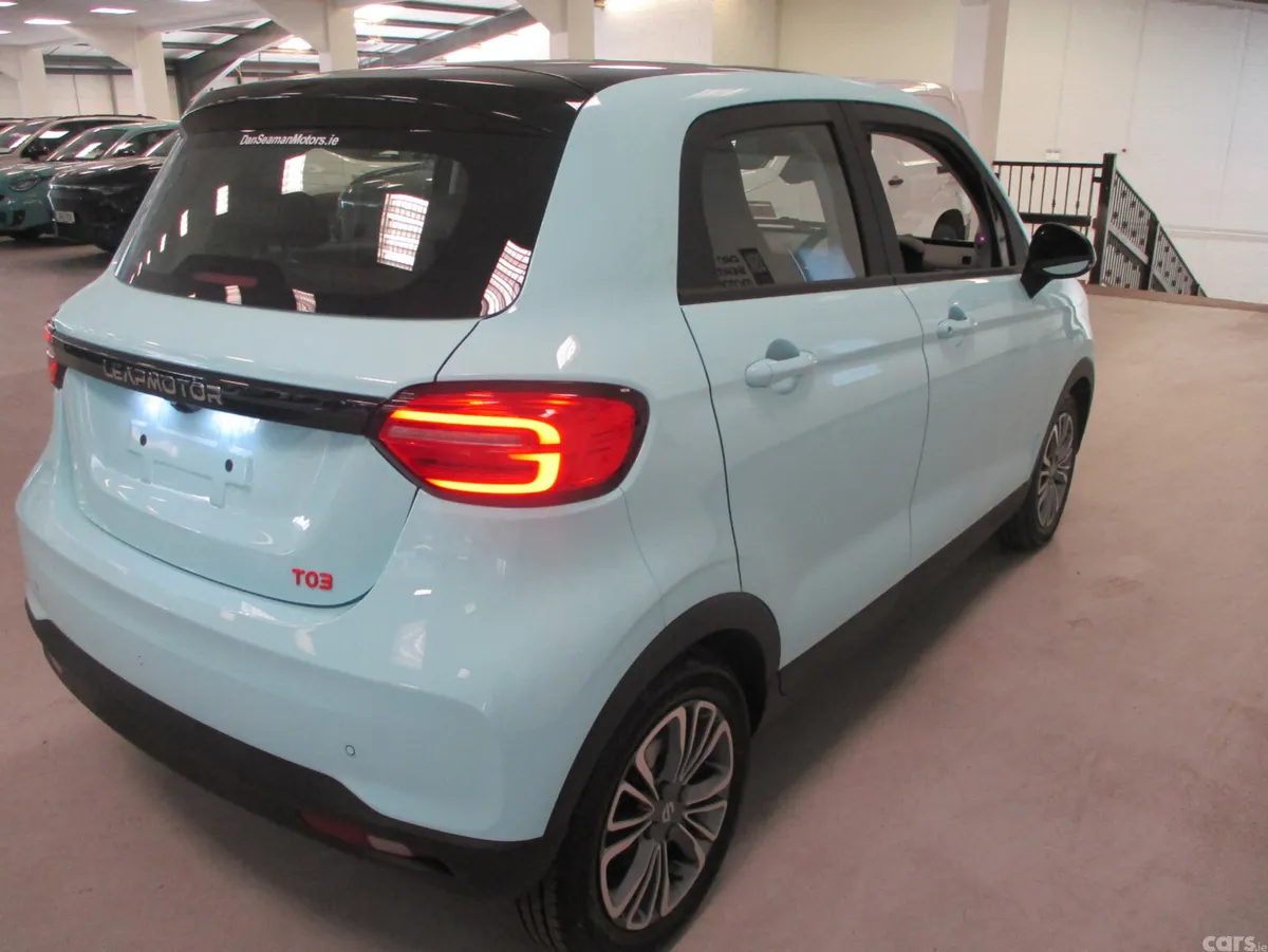 Leapmotor T03 Hatchback, Electric, 2027, Blue