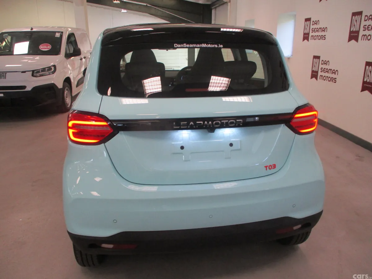 Leapmotor T03 Hatchback, Electric, 2027, Blue