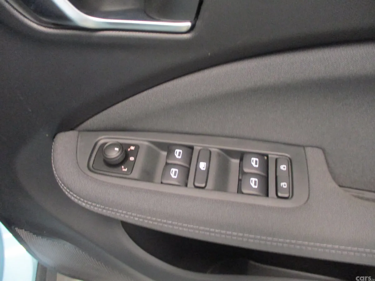 Leapmotor T03 Hatchback, Electric, 2027, Blue