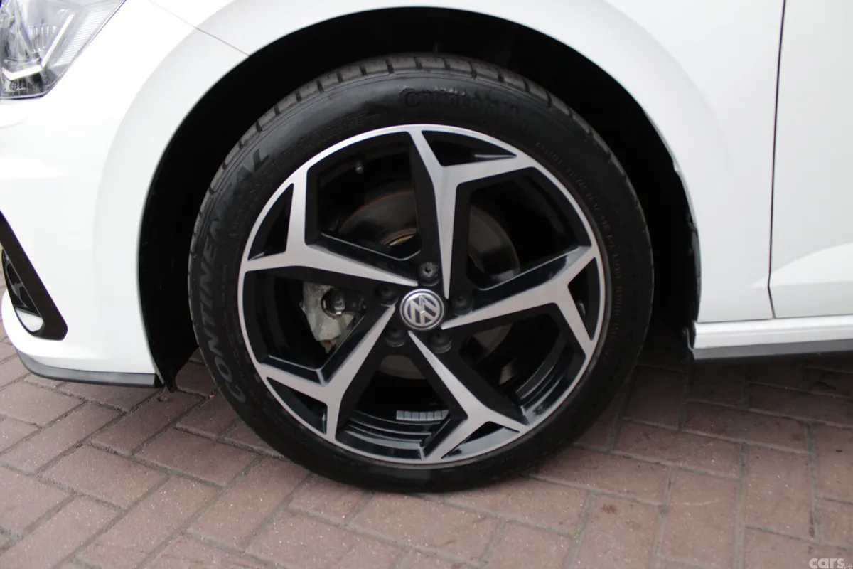 Volkswagen Polo Hatchback, Petrol, 2020, White