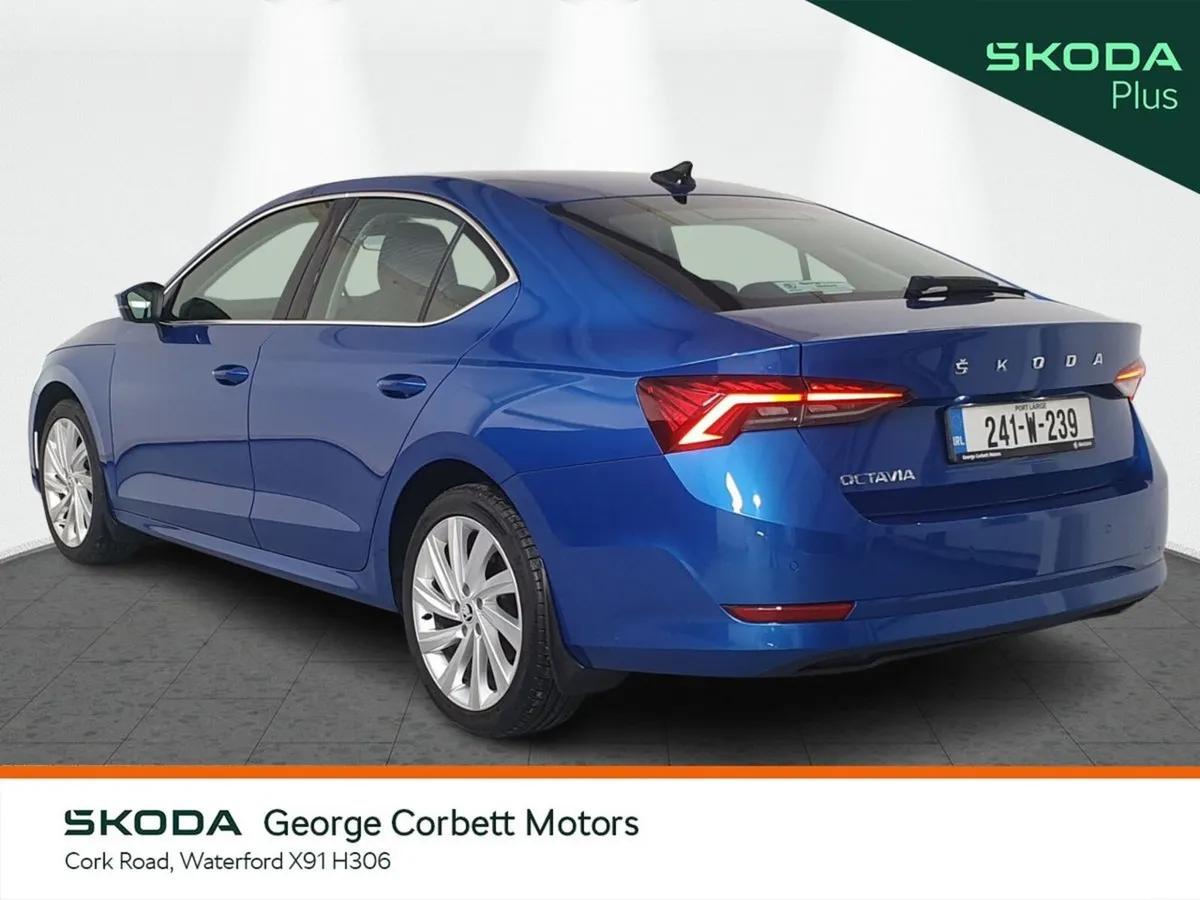 Skoda Octavia Saloon, Diesel, 2024, Blue