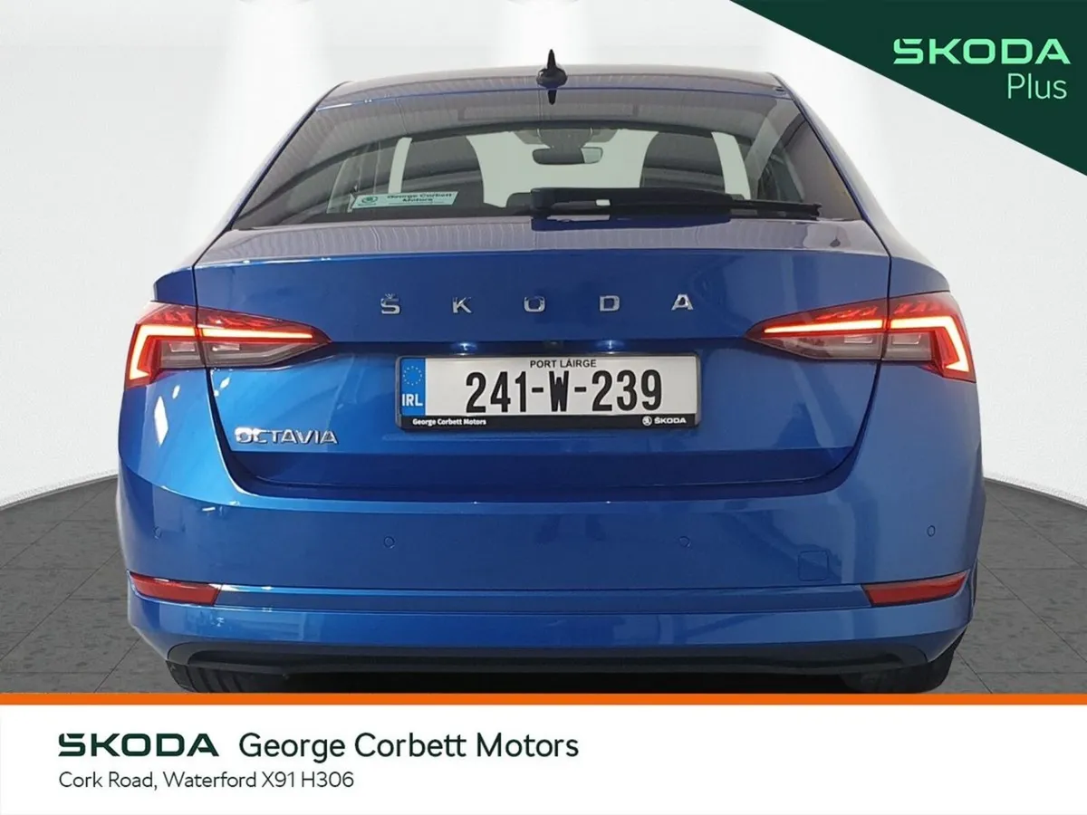 Skoda Octavia Saloon, Diesel, 2024, Blue