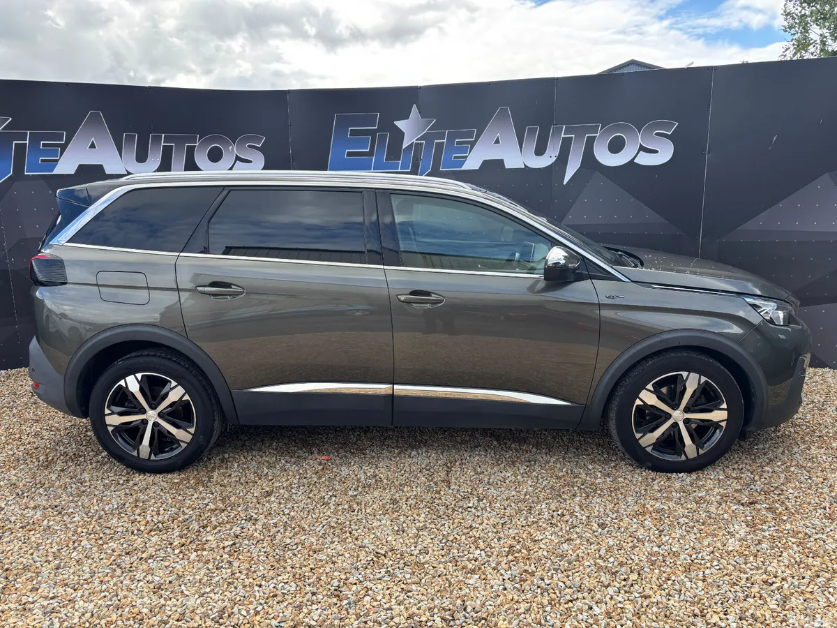 Peugeot 5008 MPV, Diesel, 2019, Grey