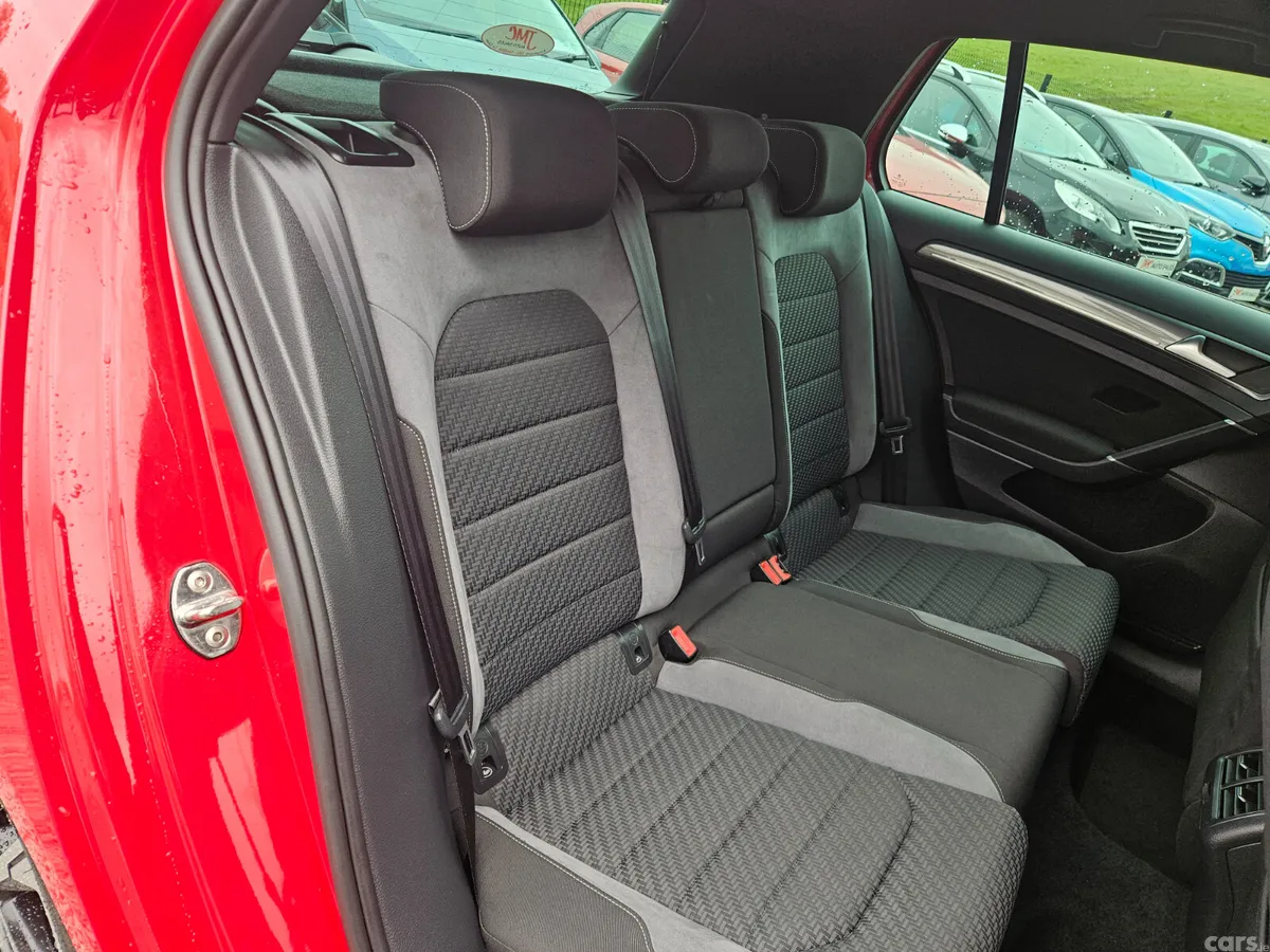 Volkswagen Golf Hatchback, Petrol, 2018, Red