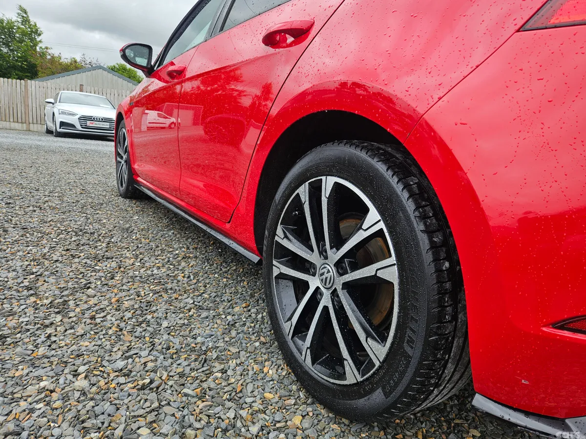 Volkswagen Golf Hatchback, Petrol, 2018, Red
