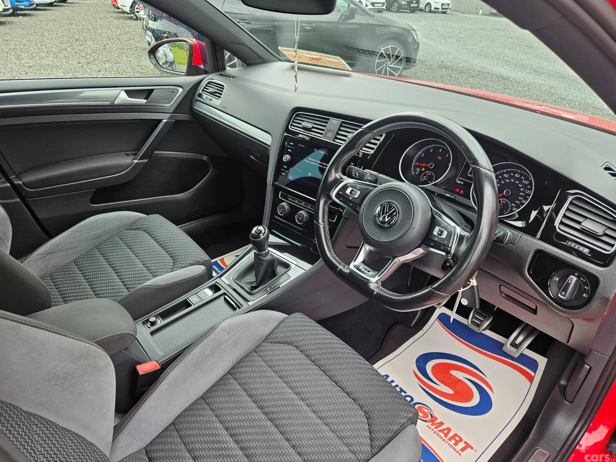 Volkswagen Golf Hatchback, Petrol, 2018, Red