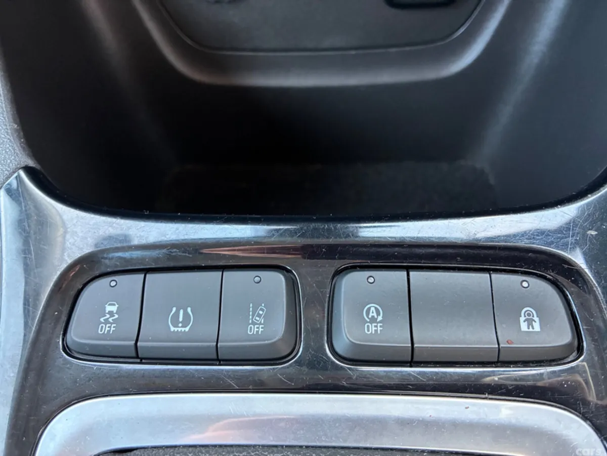 Opel Crossland MPV, Petrol, 2023, Black