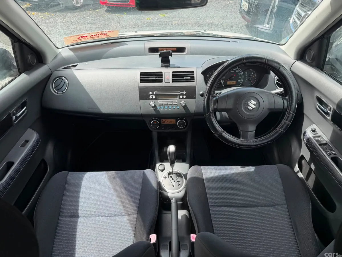 Suzuki Swift Hatchback, Petrol, 2009, White