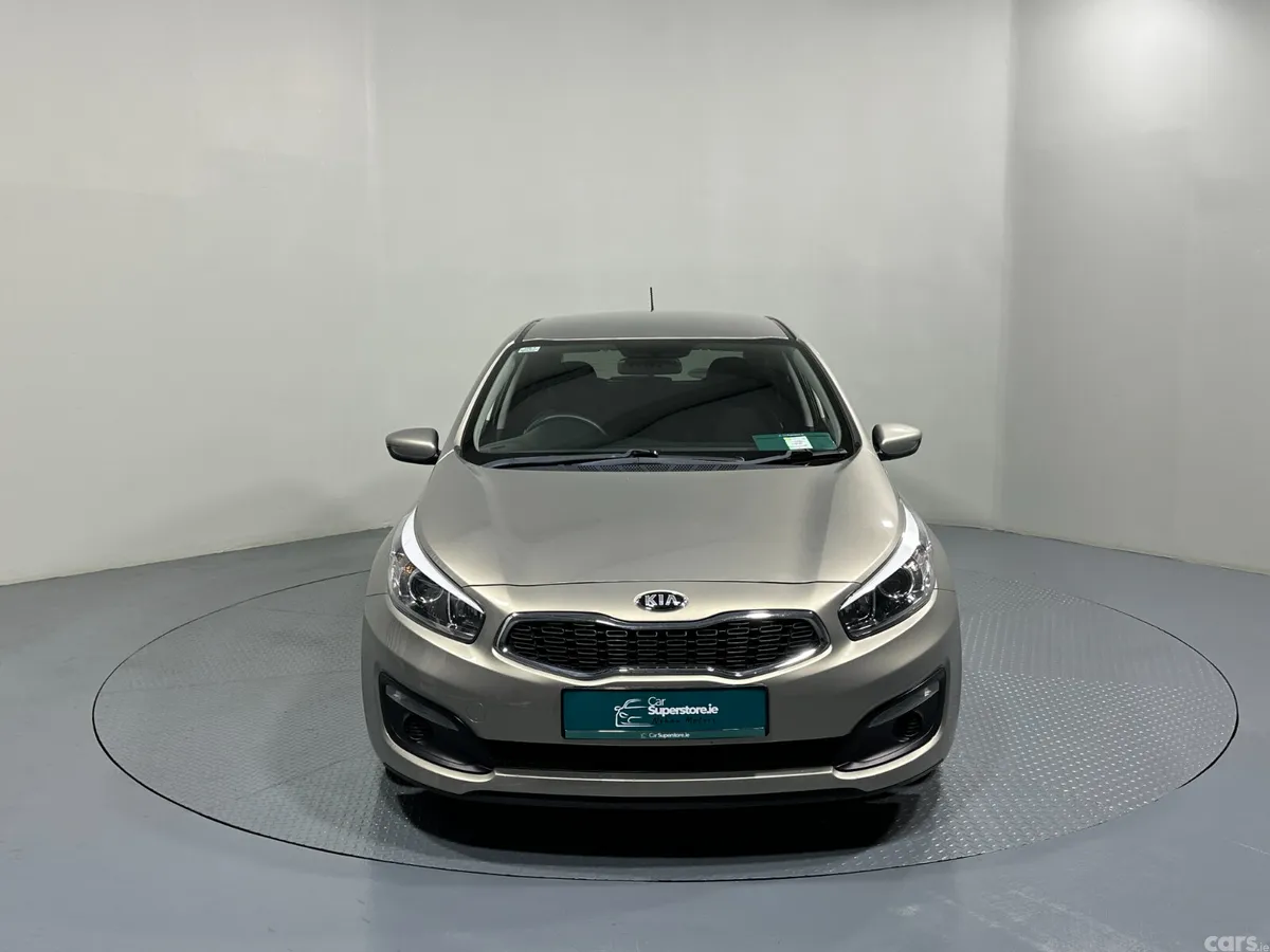 Kia Ceed Hatchback, Diesel, 2016, Silver