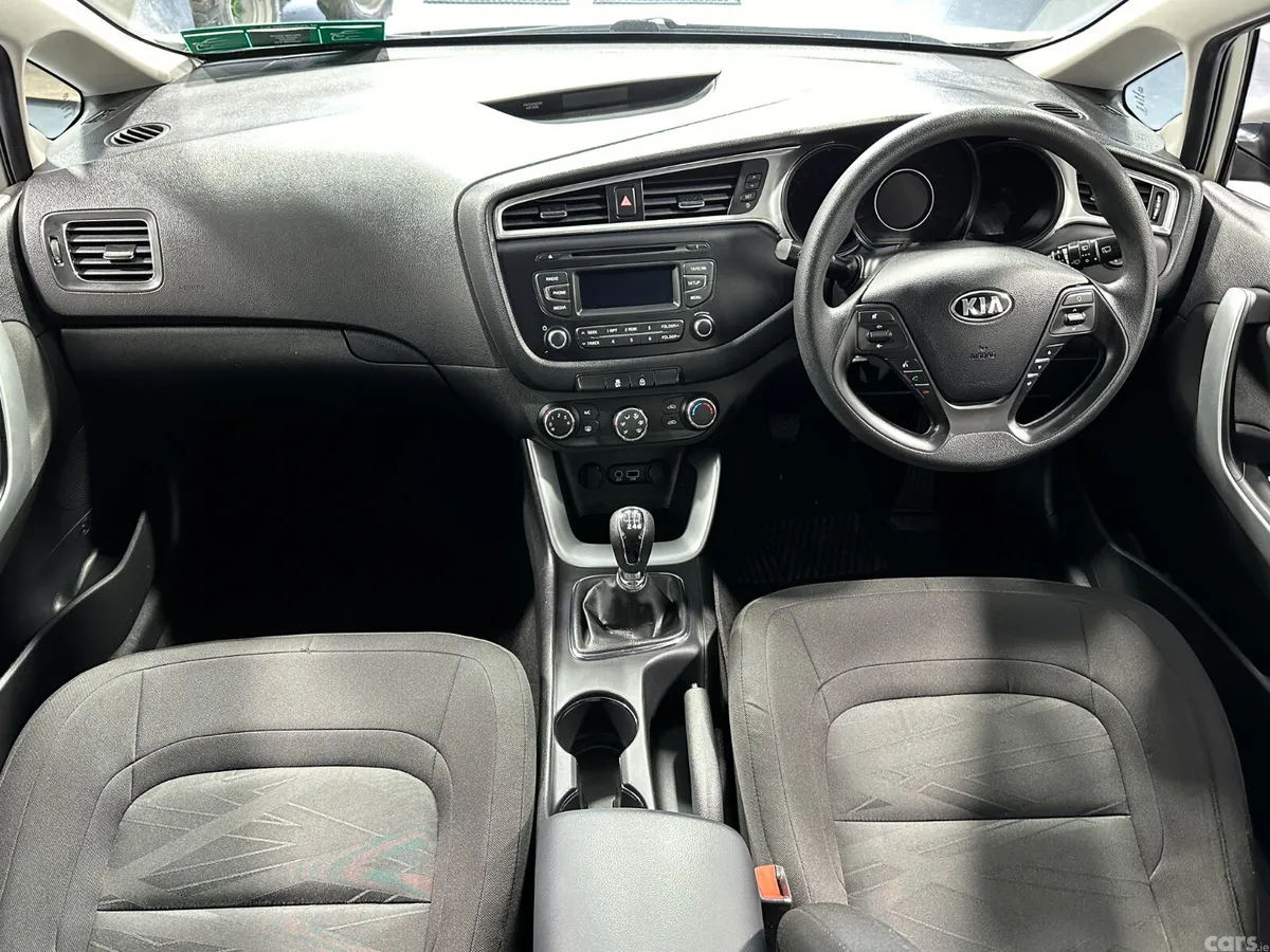 Kia Ceed Hatchback, Diesel, 2016, Silver