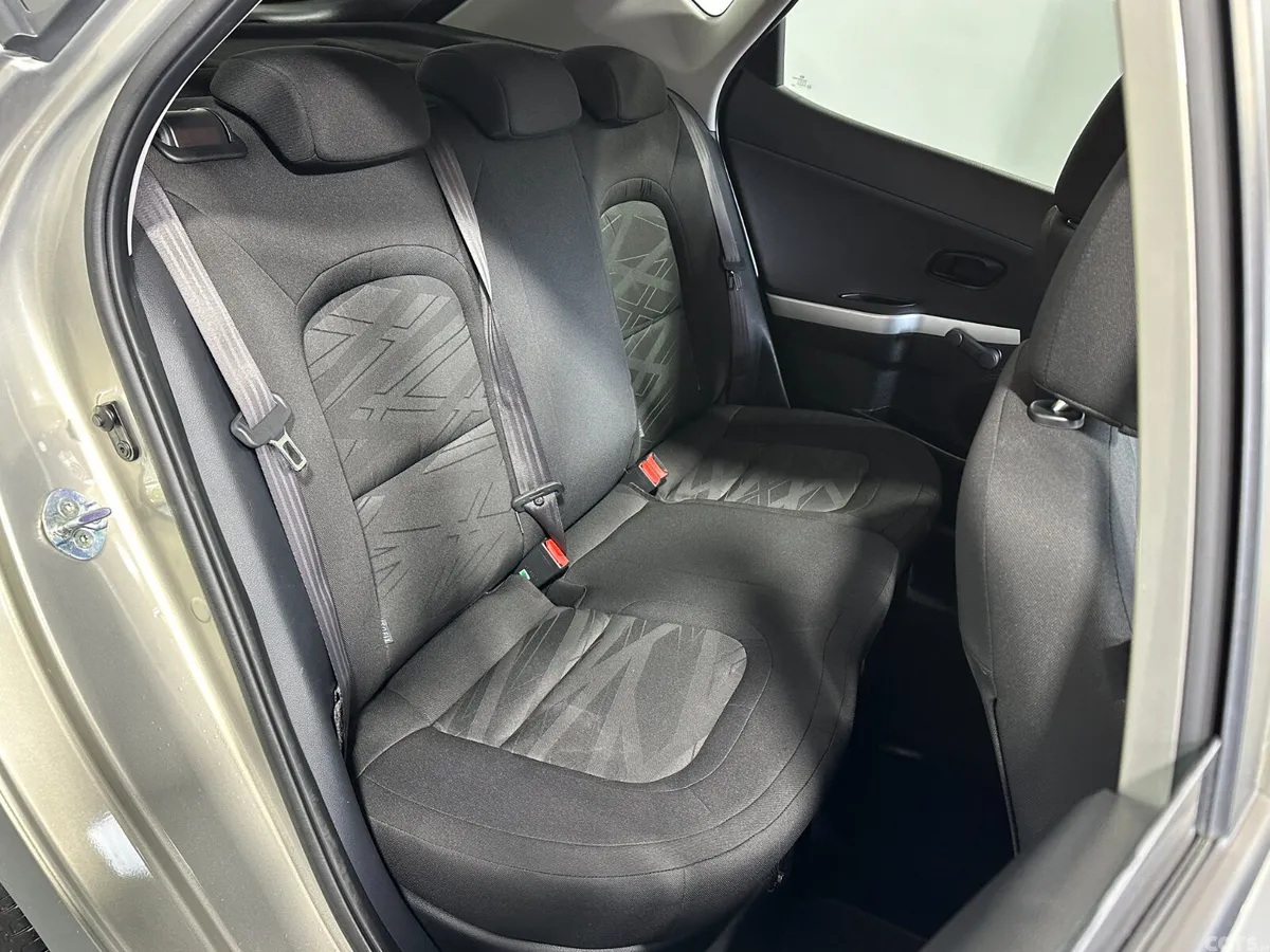 Kia Ceed Hatchback, Diesel, 2016, Silver