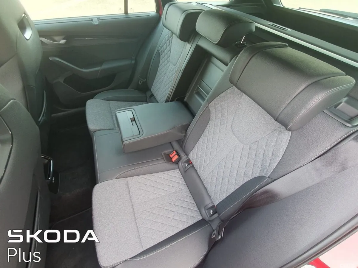 Skoda Octavia Estate, Diesel, 2025, Red