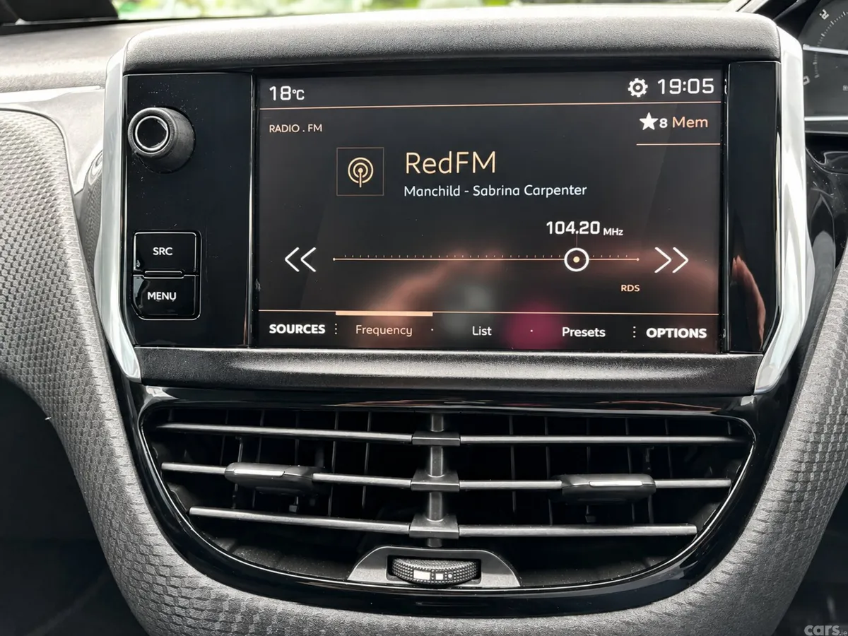 Peugeot 2008 Estate, Petrol, 2019, Red