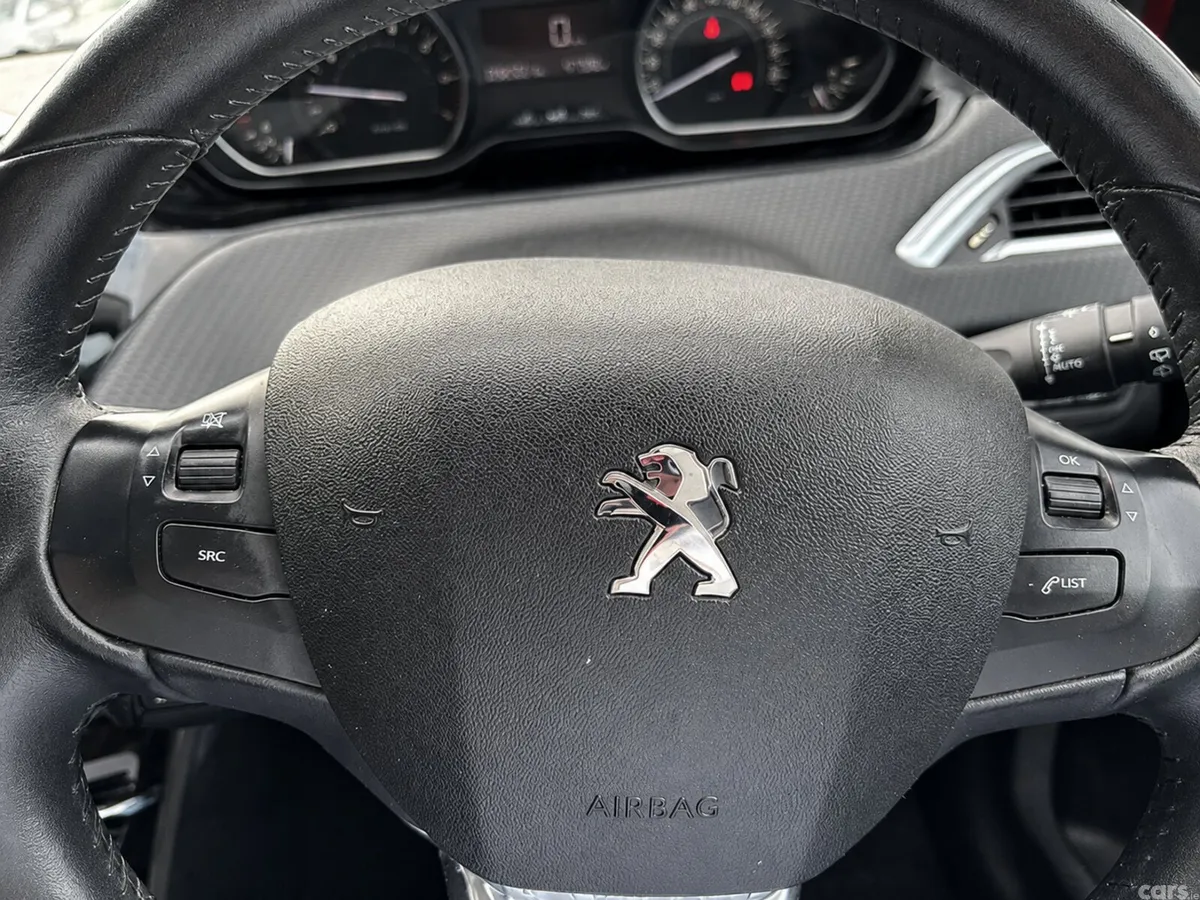 Peugeot 2008 Estate, Petrol, 2019, Red