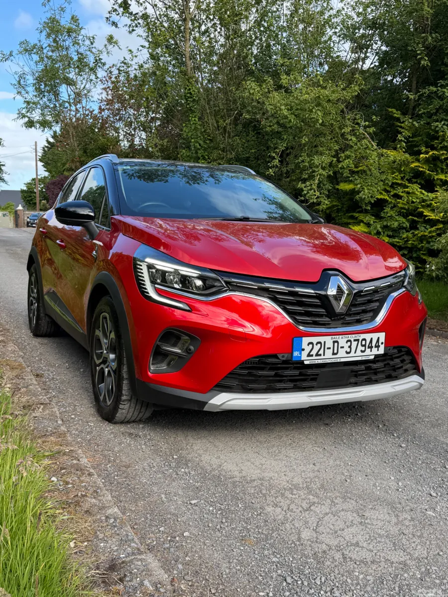 Renault Captur SUV, Petrol, 2022, Red
