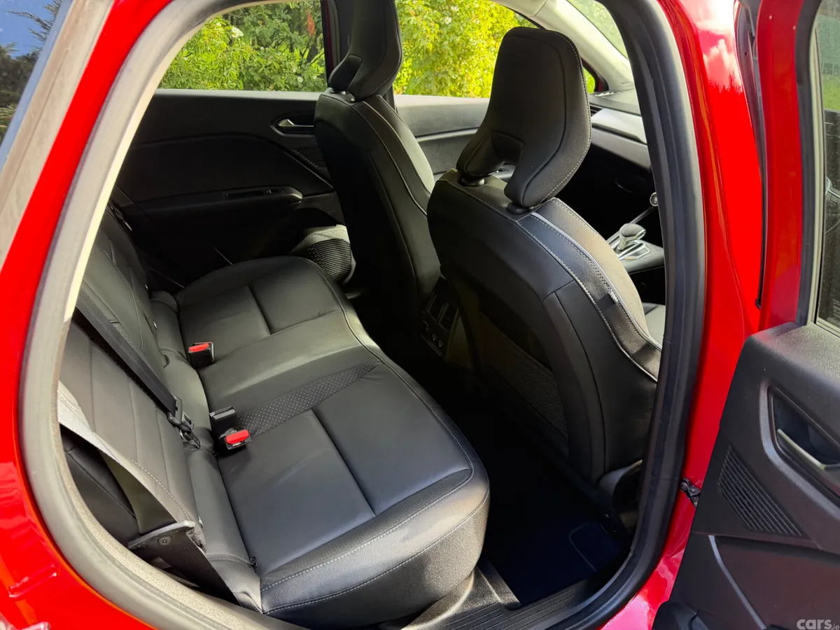 Renault Captur SUV, Petrol, 2022, Red