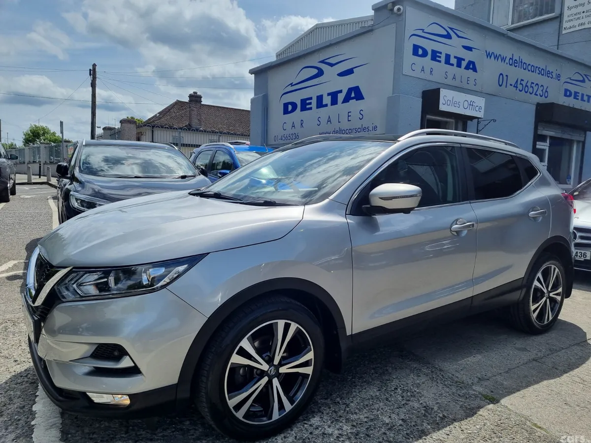Nissan Qashqai SUV, Petrol, 2017, Silver