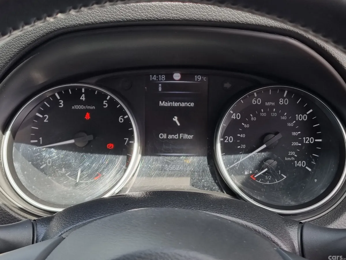 Nissan Qashqai SUV, Petrol, 2017, Silver