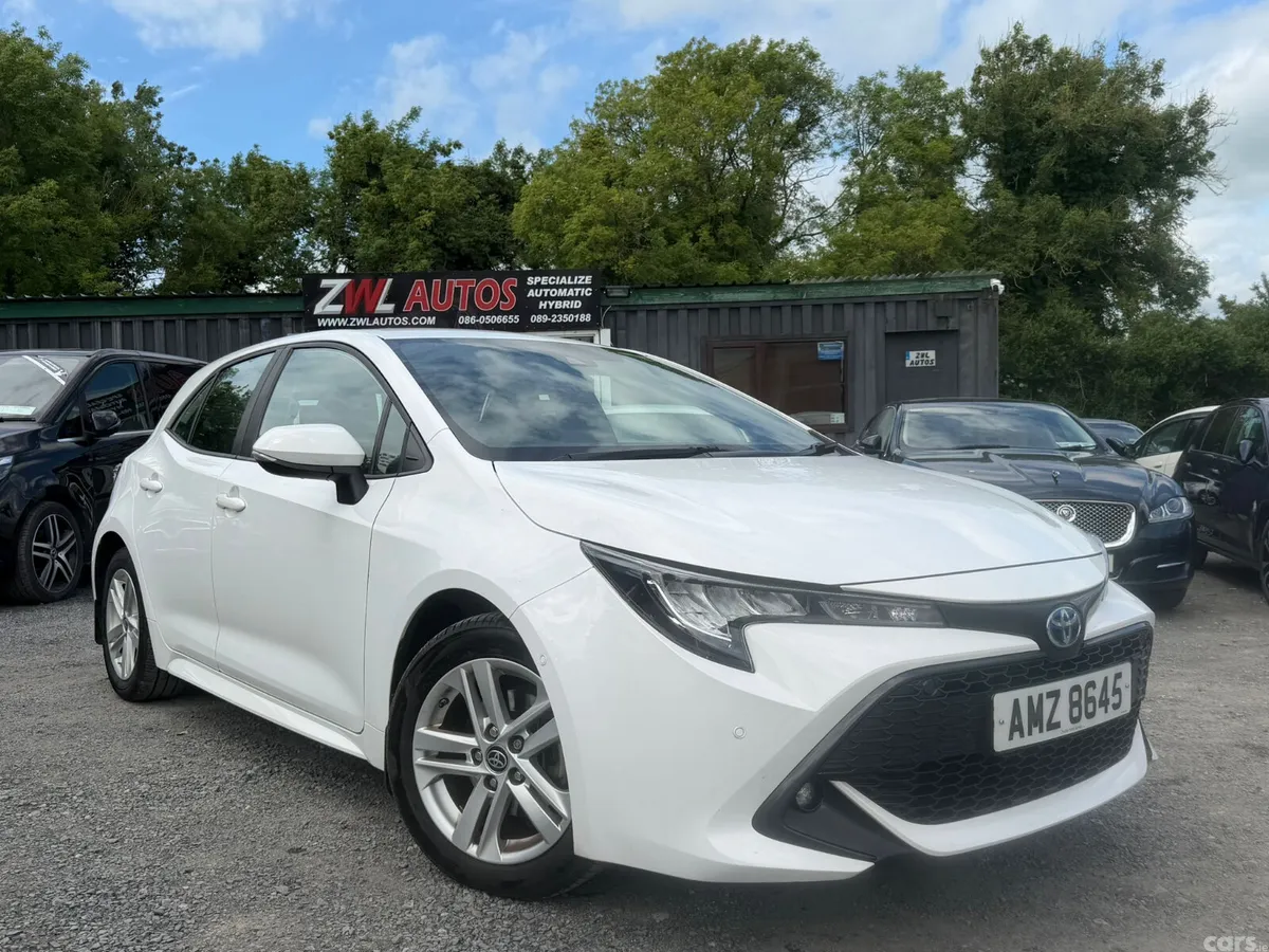 Toyota Corolla Hatchback, Petrol Hybrid, 2023, White