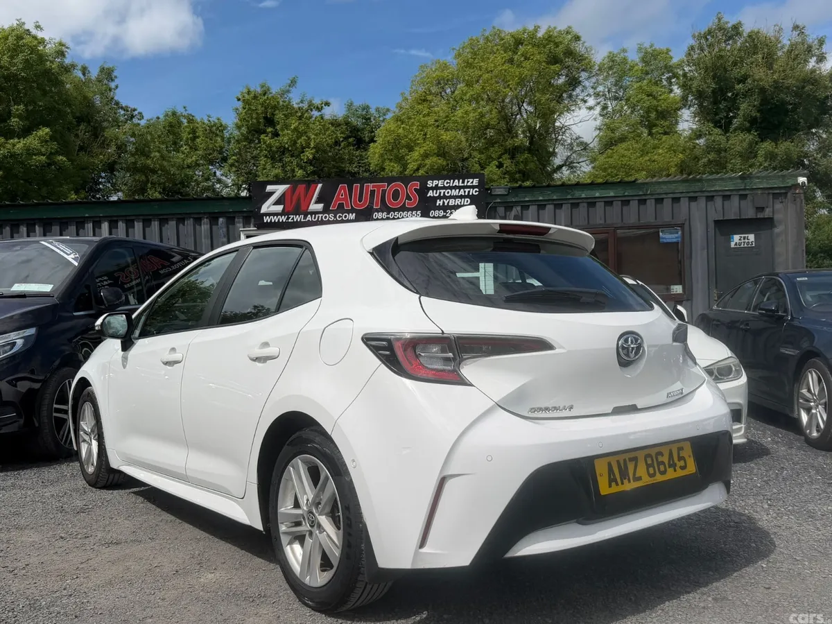 Toyota Corolla Hatchback, Petrol Hybrid, 2023, White