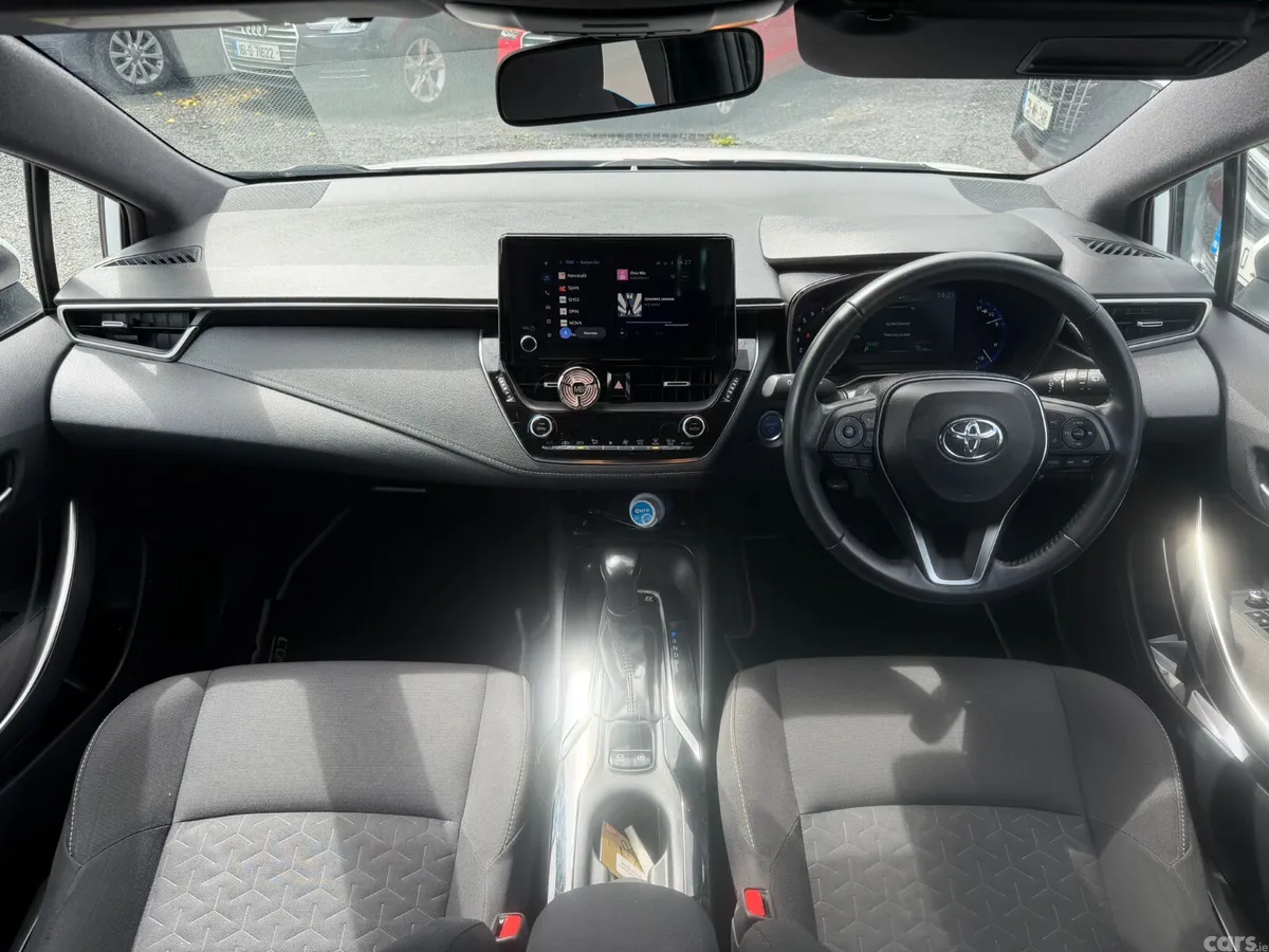 Toyota Corolla Hatchback, Petrol Hybrid, 2023, White