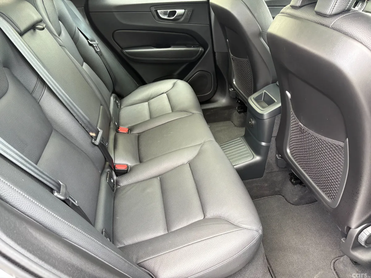 Volvo XC60 SUV, Petrol Plug-in Hybrid, 2024, Grey