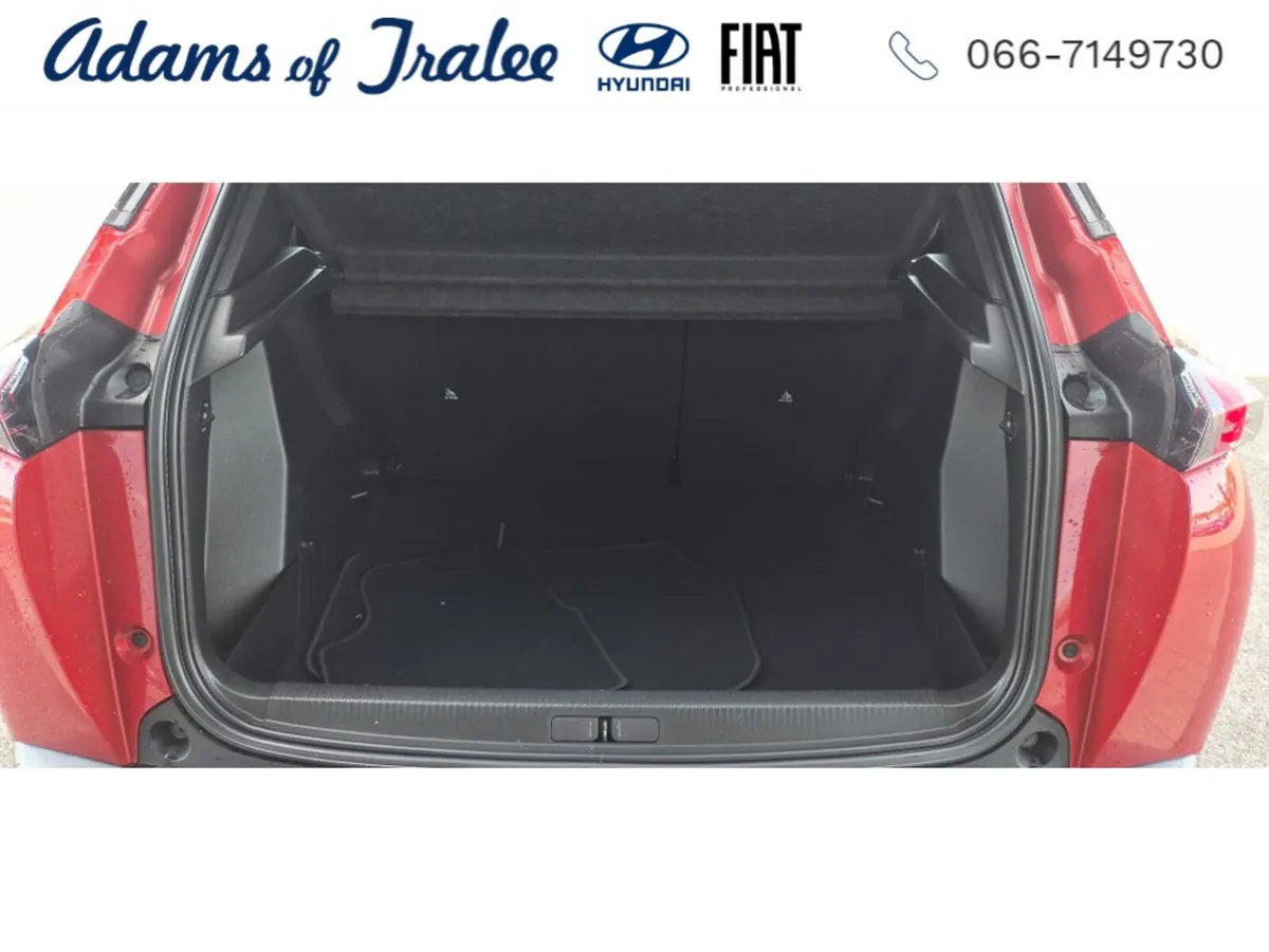 Peugeot 2008 MPV, Petrol, 2021, Red