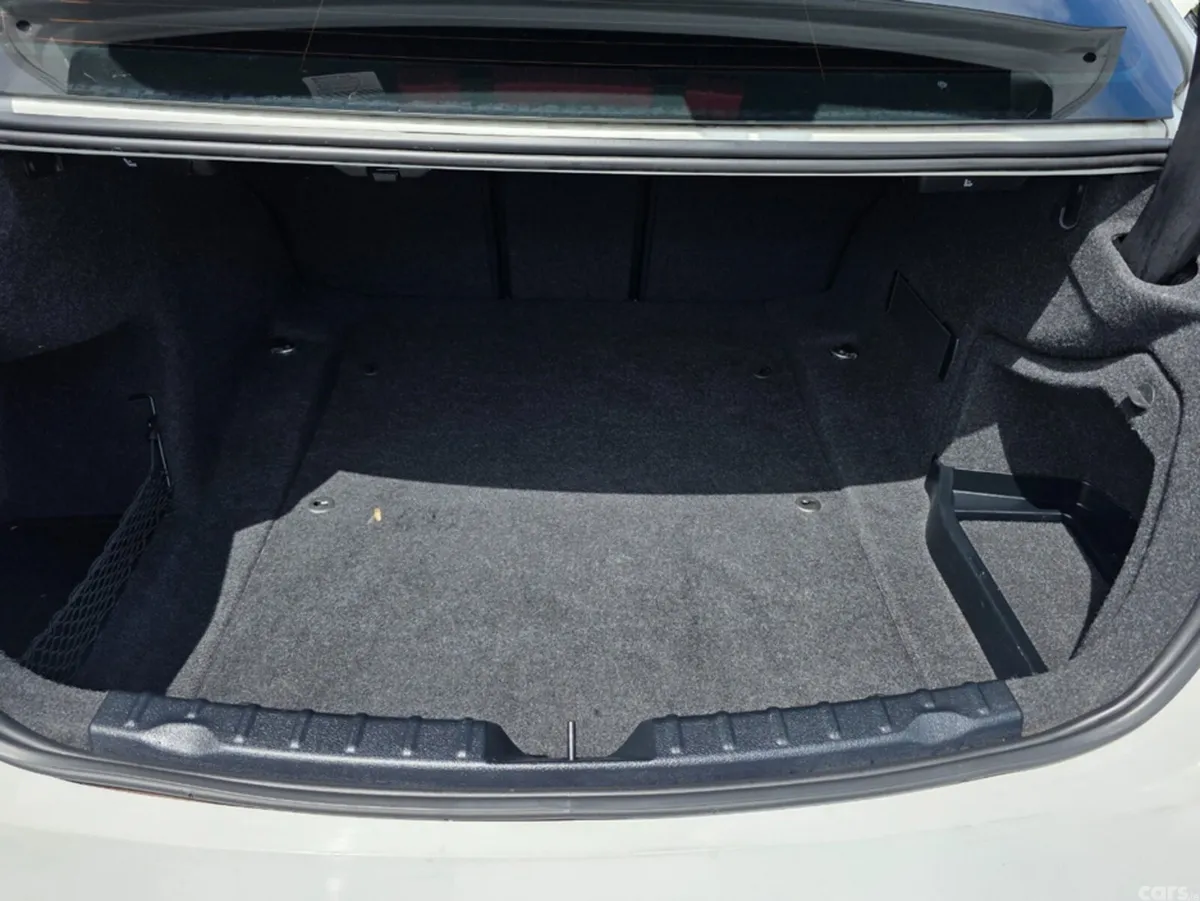 BMW 3-Series Saloon, Diesel, 2013, White