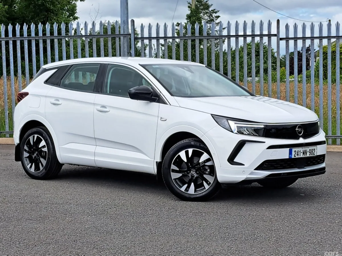 Opel Grandland SUV, Diesel, 2024, White