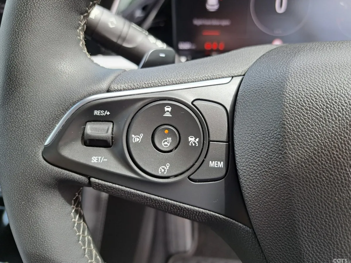 Opel Grandland SUV, Diesel, 2024, White
