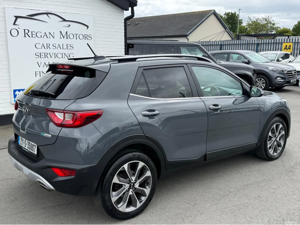 Kia Stonic Estate, Petrol Hybrid, 2021, Grey