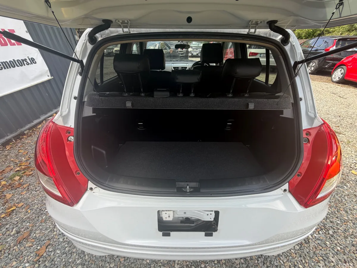 Suzuki Swift Hatchback, Petrol Hybrid, 2015, Blue