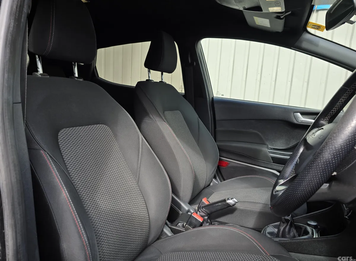 Ford Fiesta Hatchback, Petrol, 2018, Black