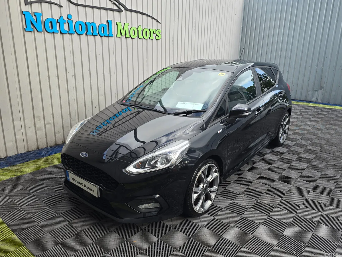 Ford Fiesta Hatchback, Petrol, 2018, Black