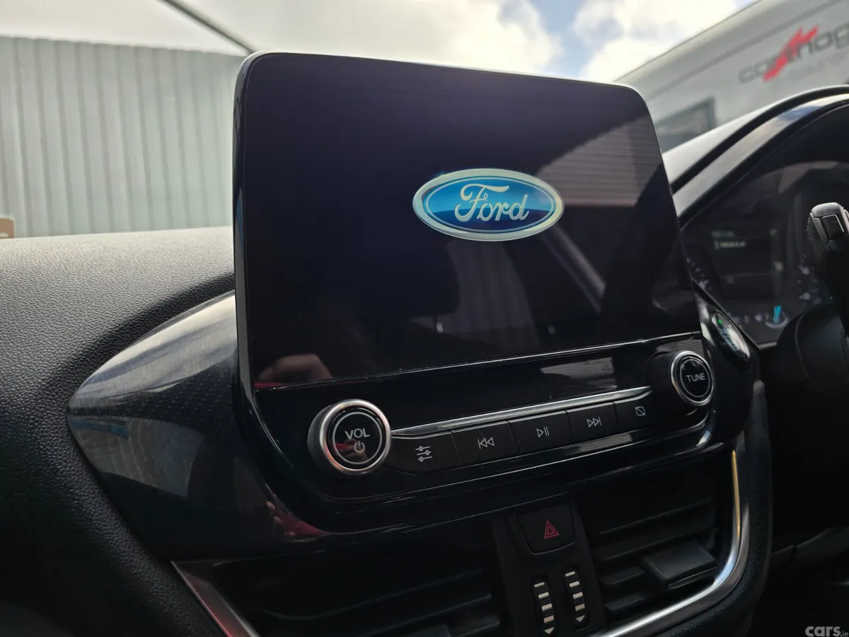 Ford Fiesta Hatchback, Petrol, 2018, Black