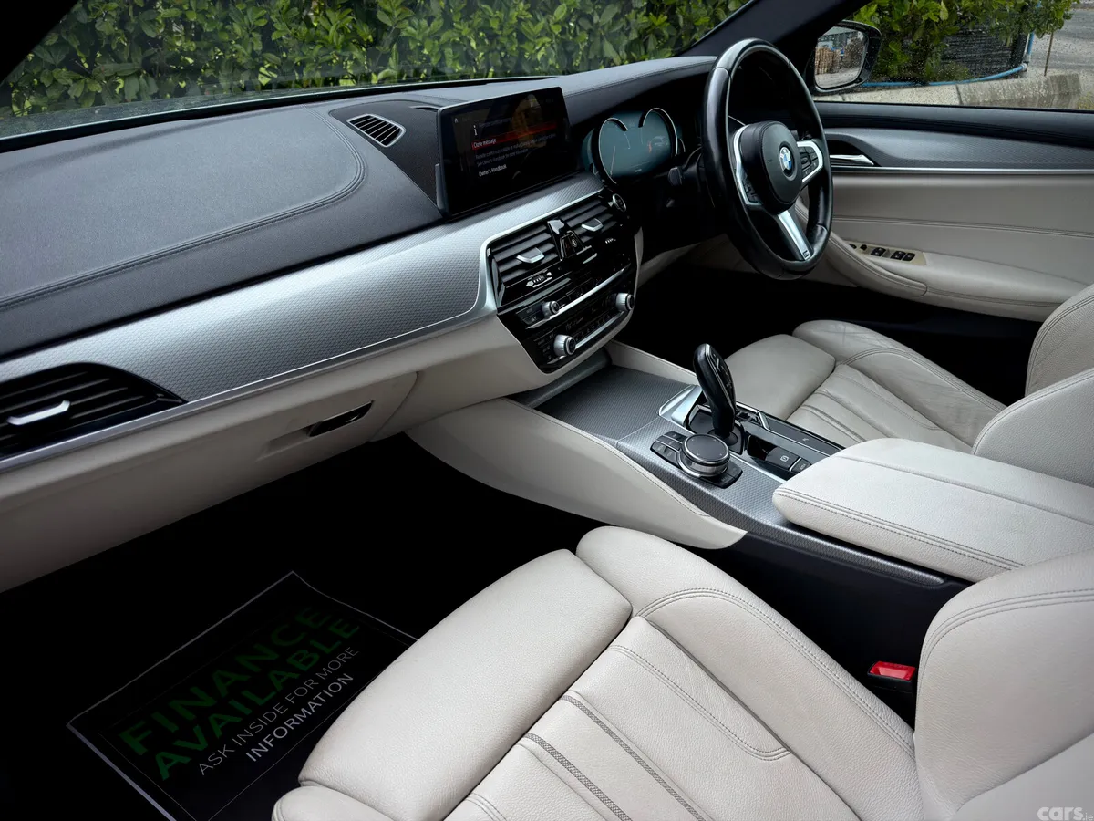BMW 5-Series Estate, Diesel, 2017, Blue