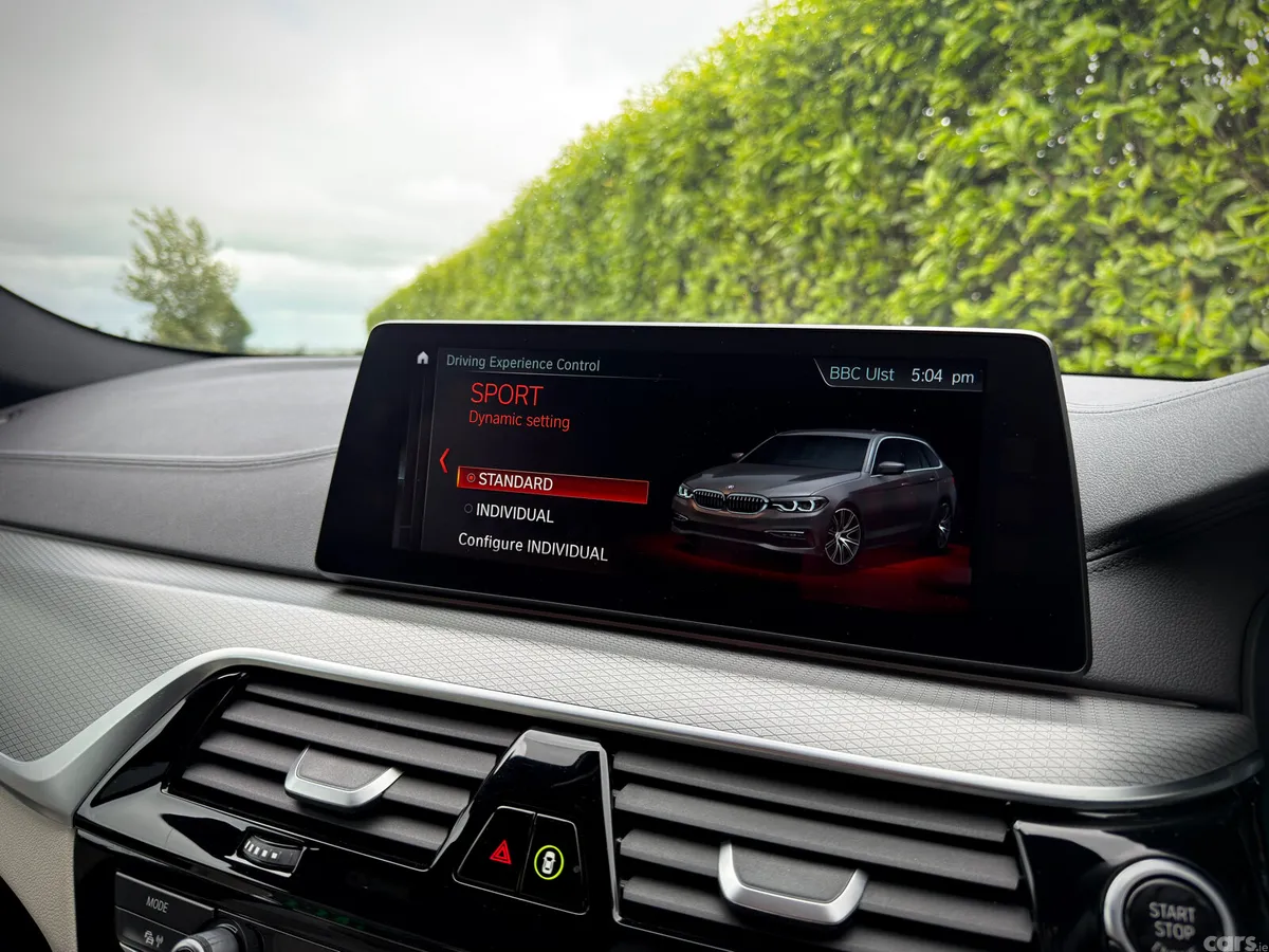 BMW 5-Series Estate, Diesel, 2017, Blue