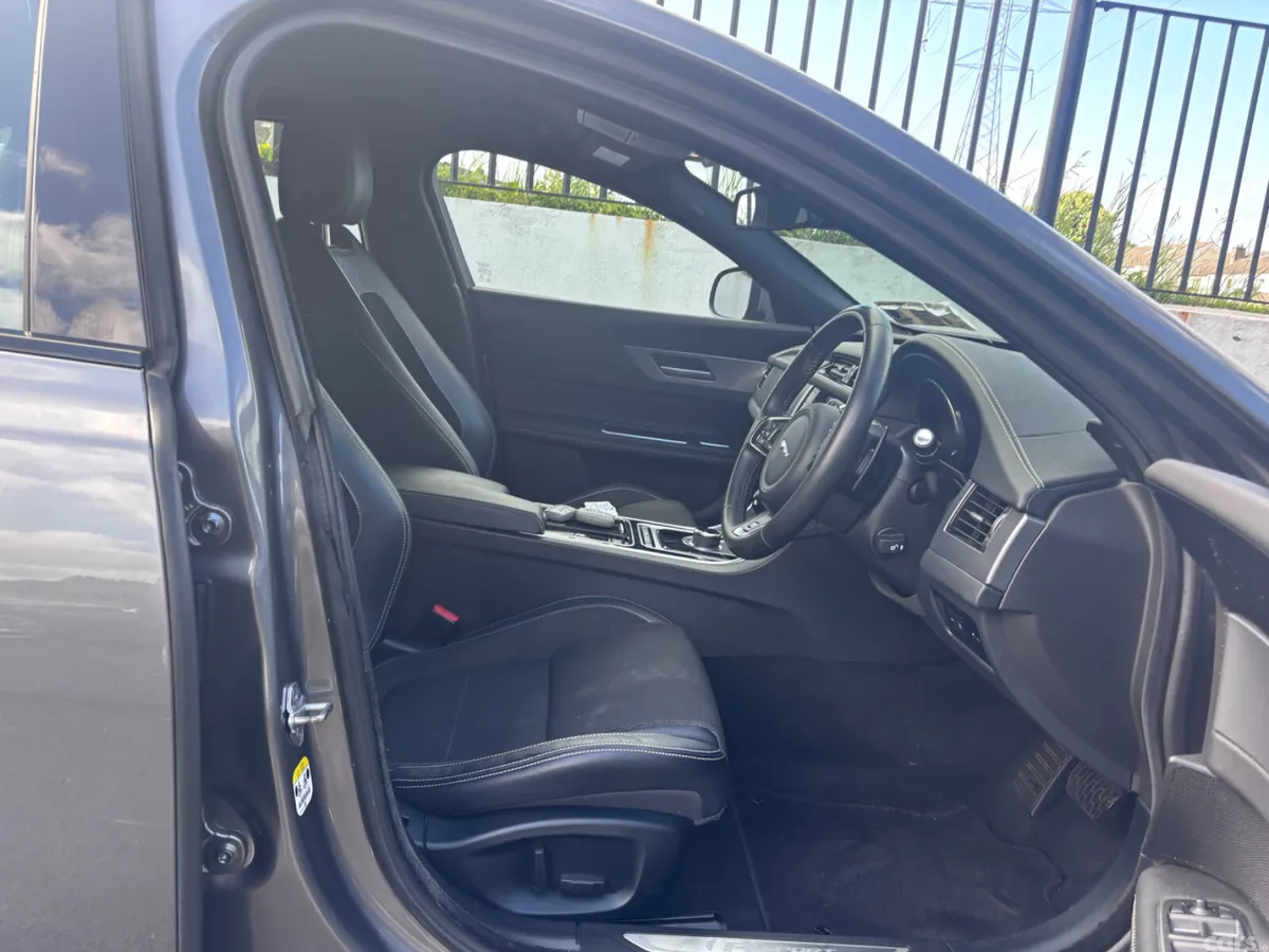 Jaguar XF Saloon, Diesel, 2016, Grey