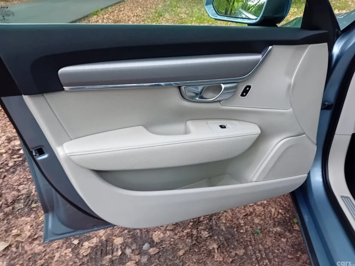 Volvo S90 Saloon, Diesel, 2018, Blue