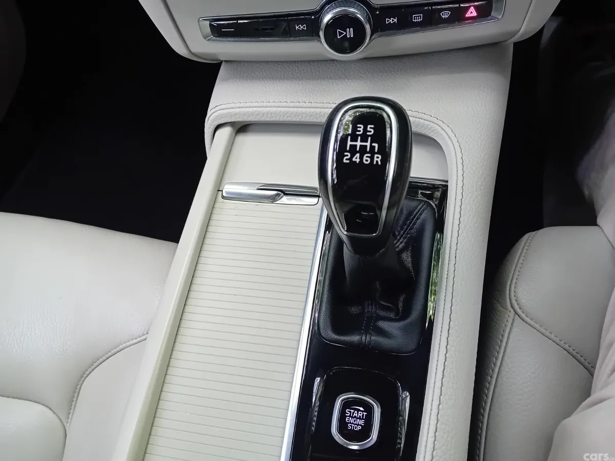 Volvo S90 Saloon, Diesel, 2018, Blue