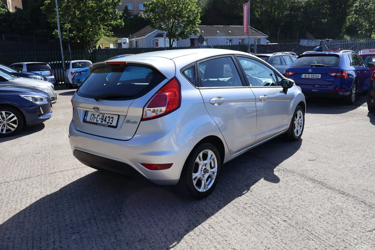 Ford Fiesta Hatchback, Petrol, 2017, Grey