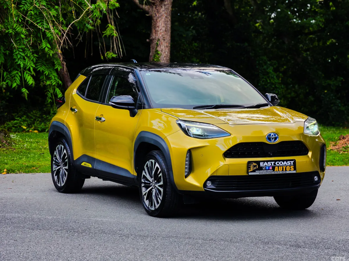 Toyota Yaris Cross Hatchback, Petrol Hybrid, 2021, Yellow