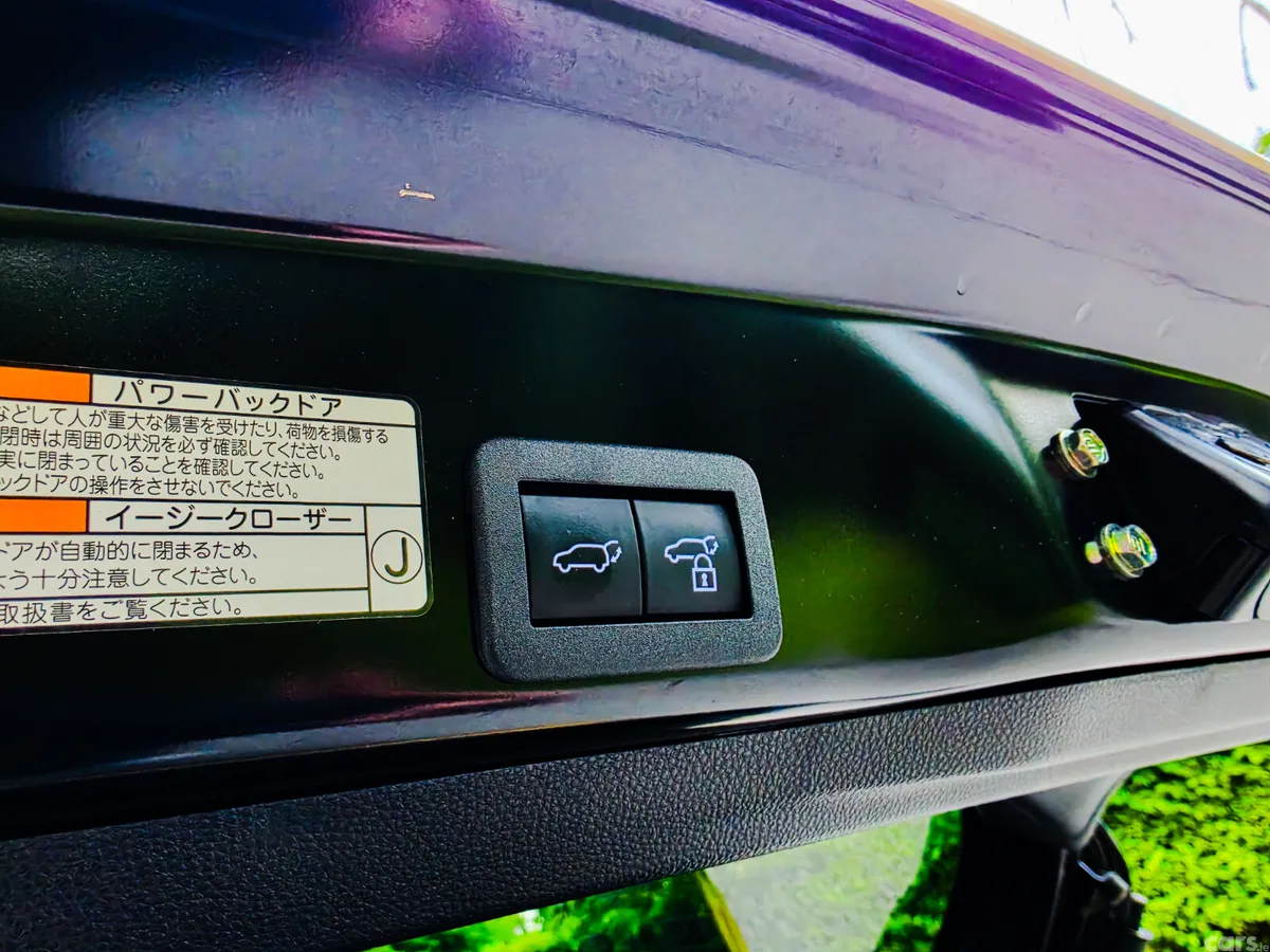 Toyota Yaris Cross Hatchback, Petrol Hybrid, 2021, Yellow