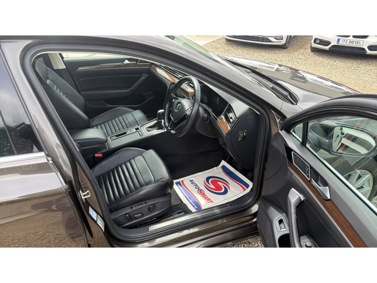 Volkswagen Passat Saloon, Diesel, 2019, Brown
