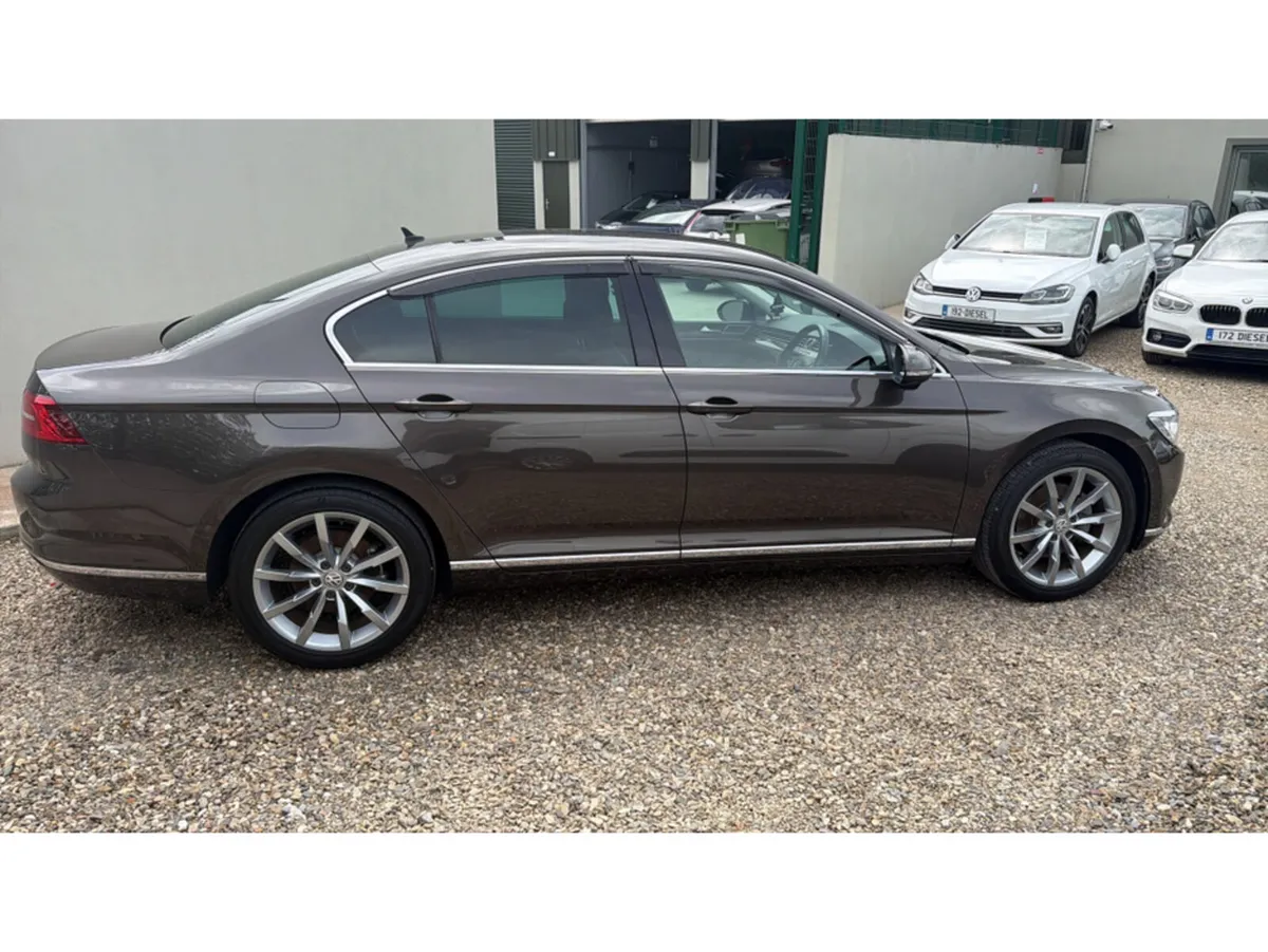 Volkswagen Passat Saloon, Diesel, 2019, Brown