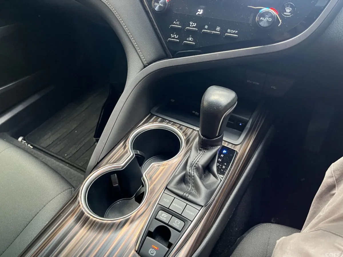 Toyota Camry Saloon, Petrol, 2020, Black