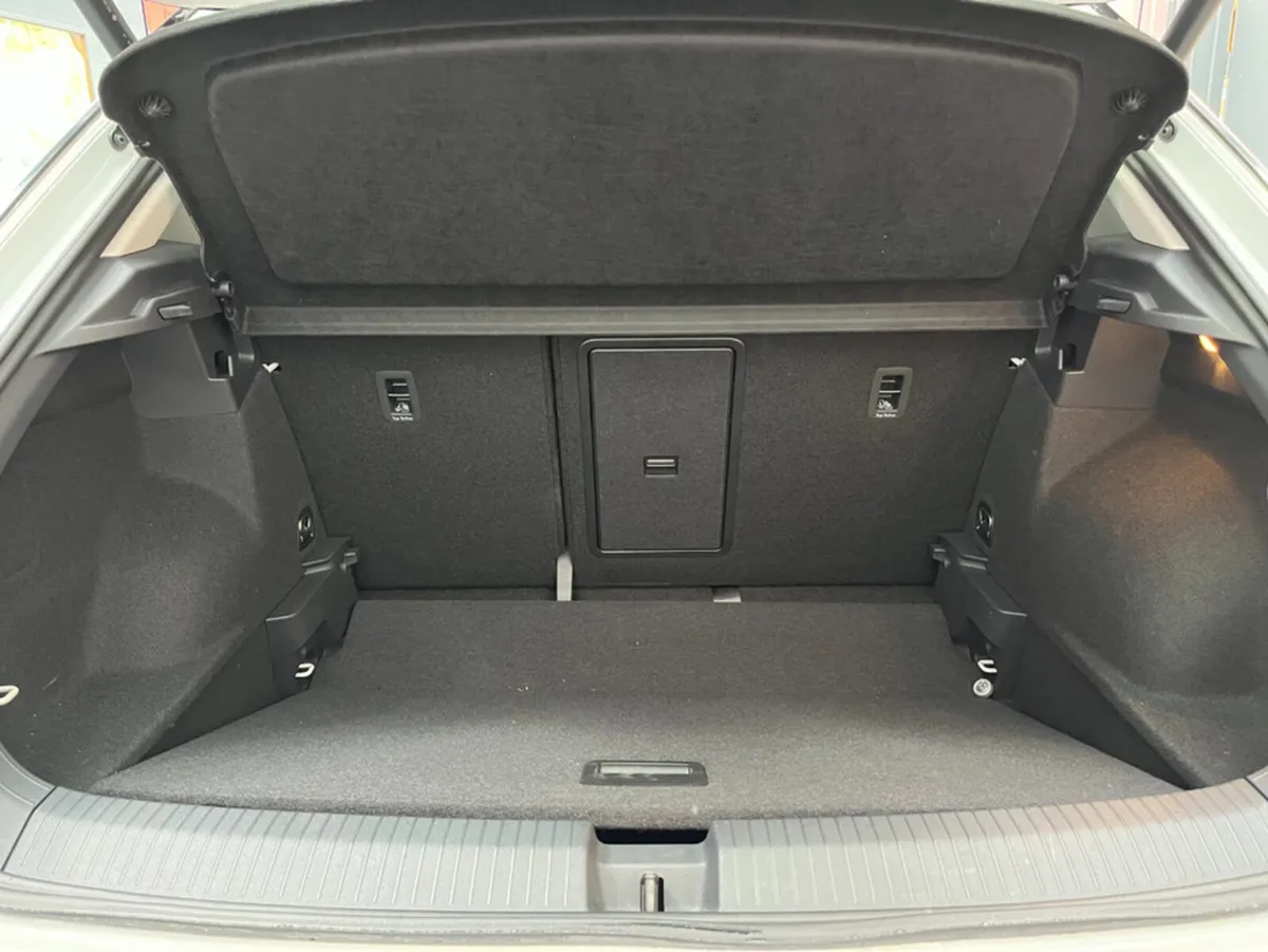 Volkswagen T-Roc SUV, Diesel, 2024, White